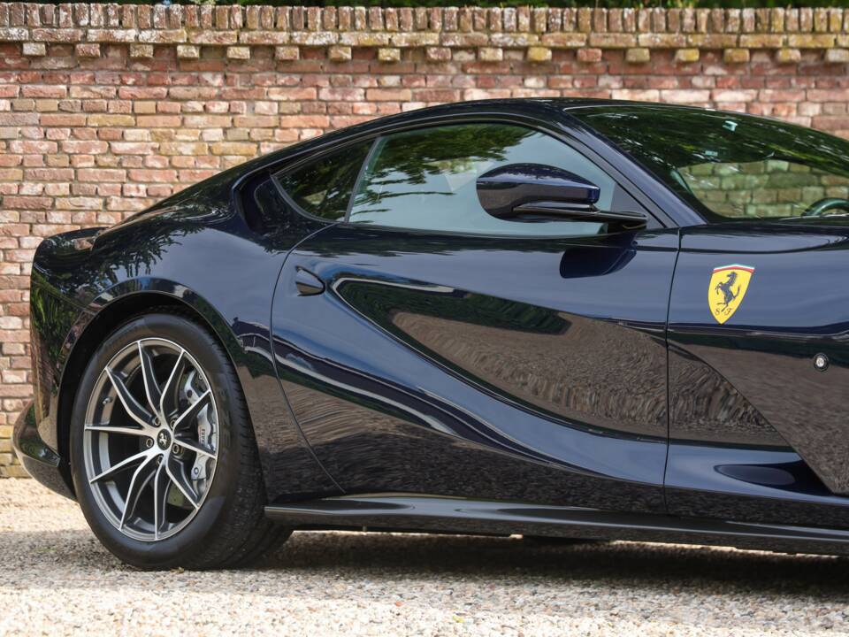 Image 30/50 of Ferrari 812 Superfast (2020)