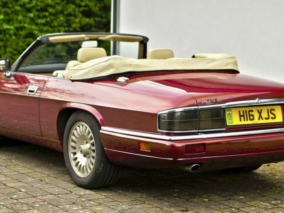 Image 11/50 of Jaguar XJS 5.3 V12 (1995)