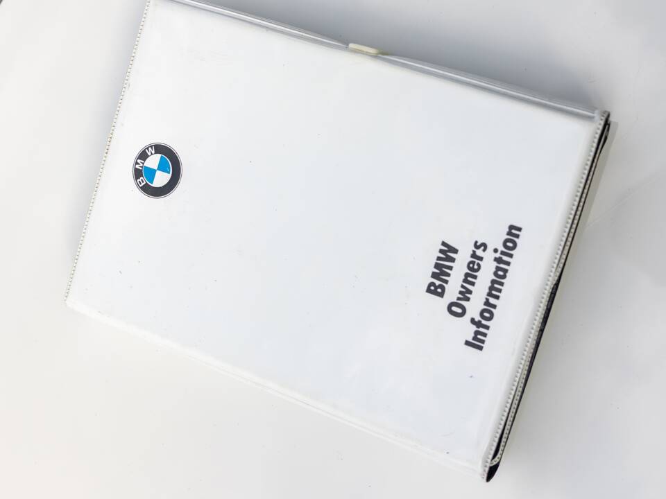 Afbeelding 46/48 van BMW 325i (1990)