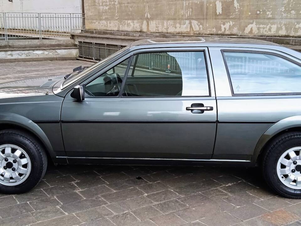 Image 4/67 de Volkswagen Scirocco II GT (1984)