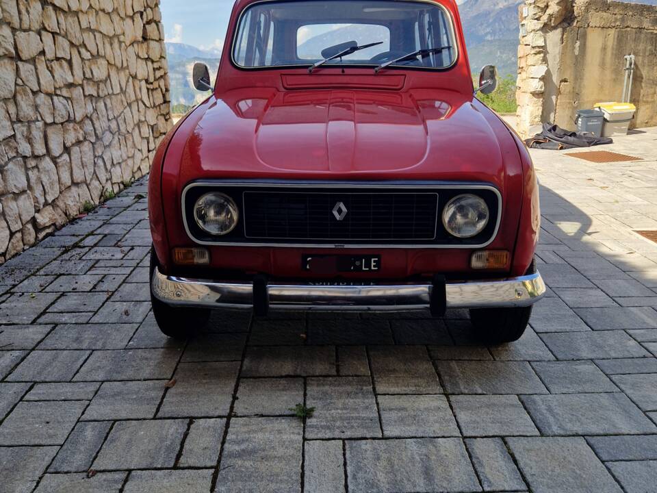 Immagine 2/16 di Renault R 4 TL (1977)