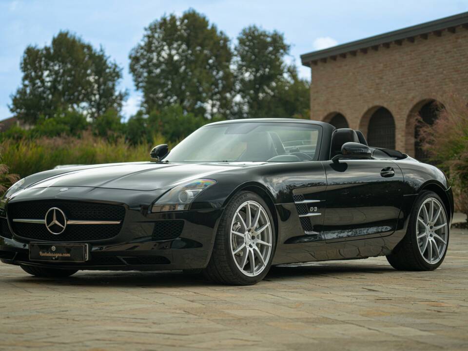 Image 9/50 of Mercedes-Benz SLS AMG Roadster (2011)