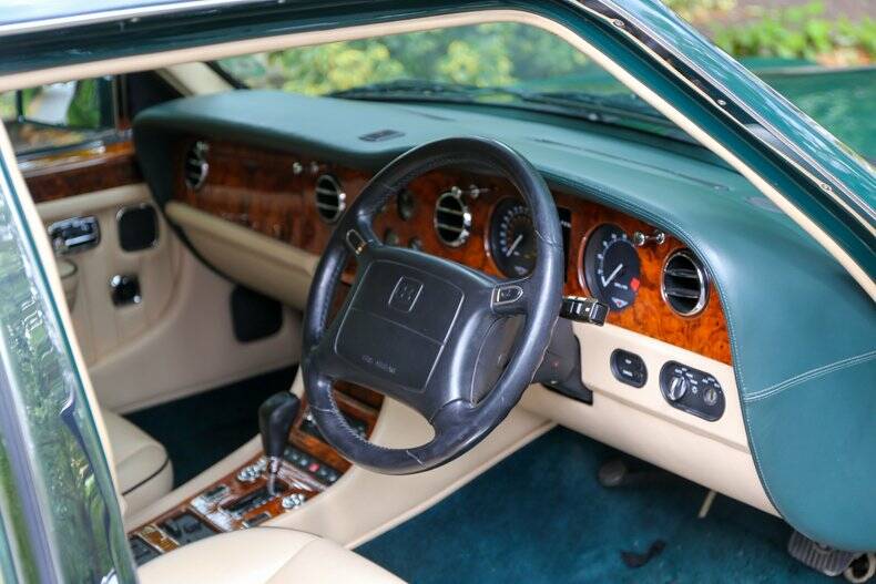 Immagine 6/50 di Bentley Turbo RT (1997)