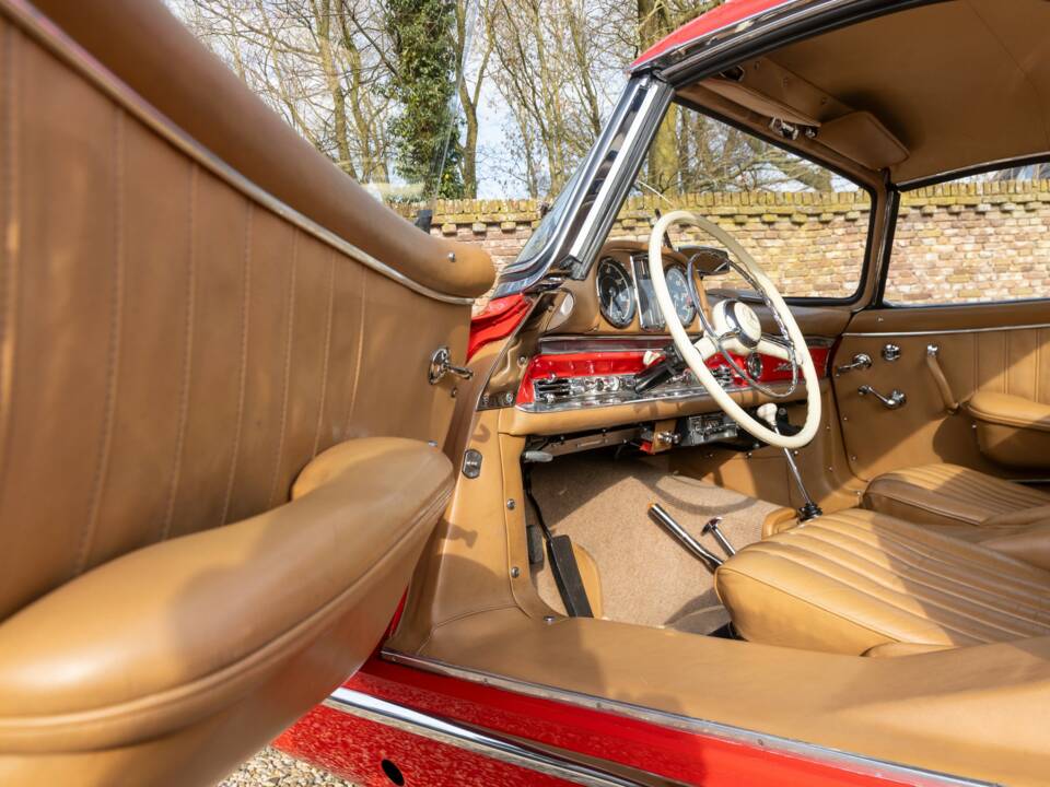 Image 39/50 of Mercedes-Benz 300 SL Roadster (1957)
