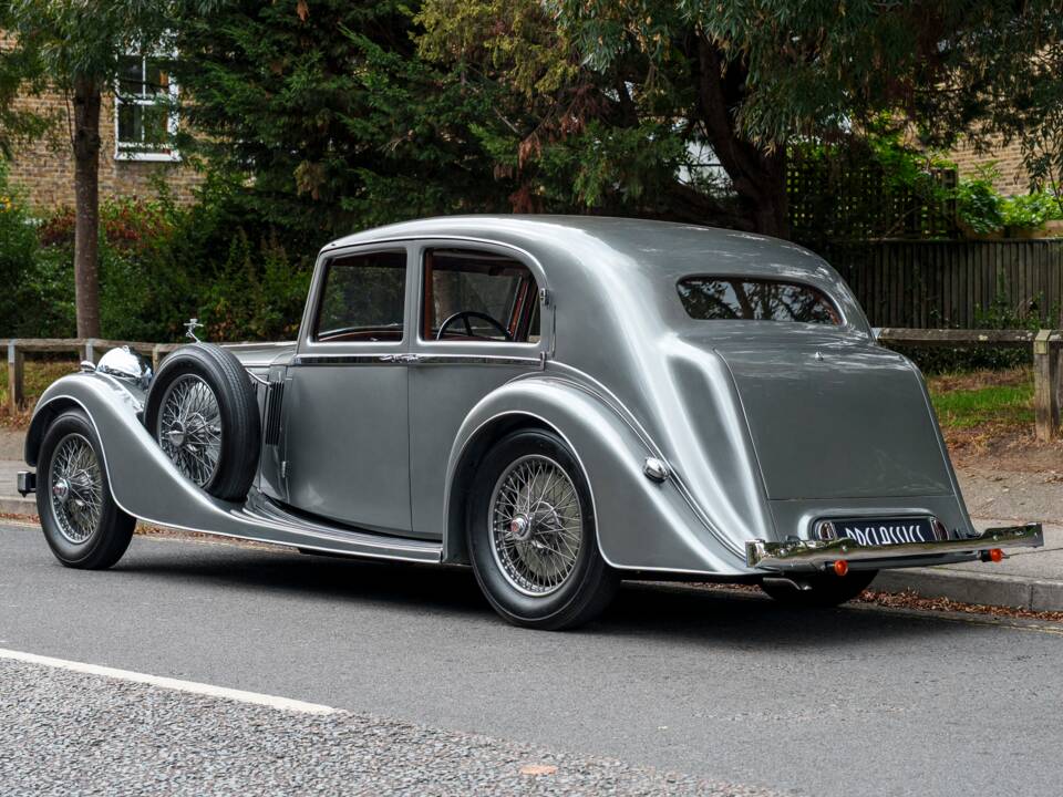 Image 4/25 de Alvis 4.3 Liter Saloon (1937)