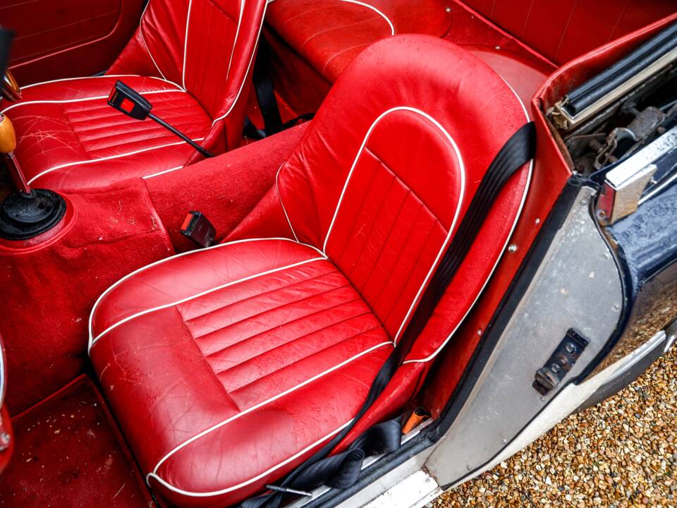 Image 15/26 of Austin-Healey 3000 Mk II (BJ7) (1962)
