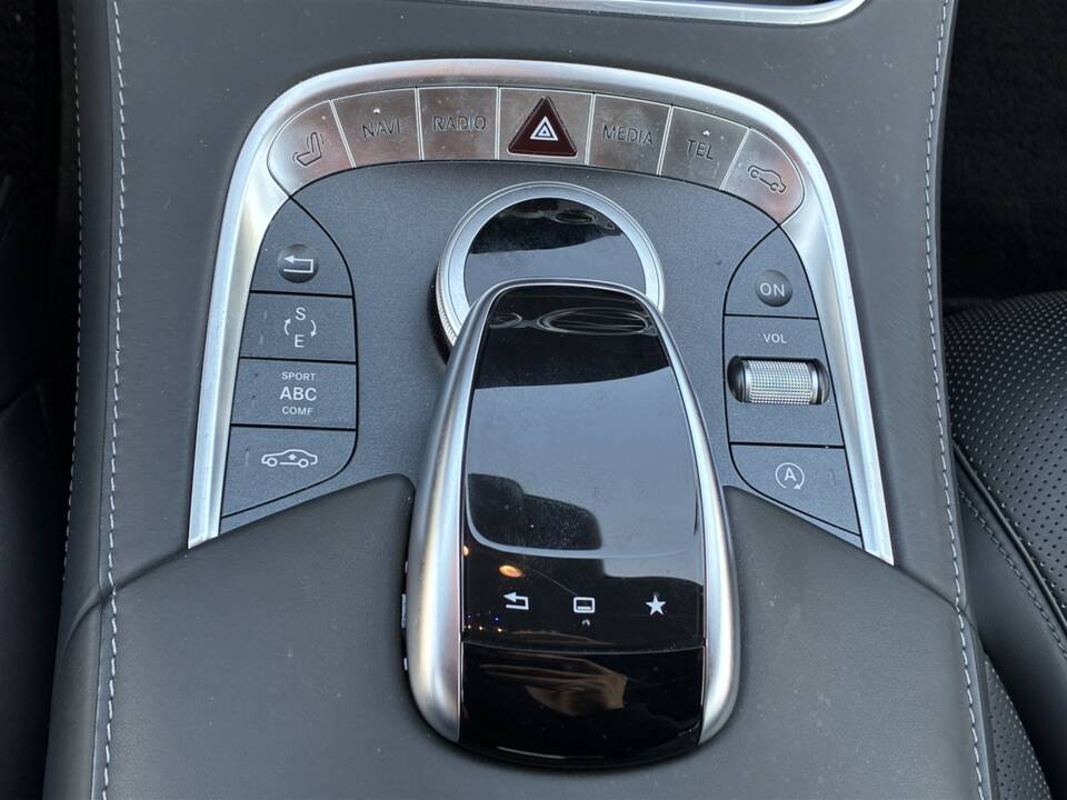 Bild 18/43 von Mercedes-Benz Maybach S 500 (2015)