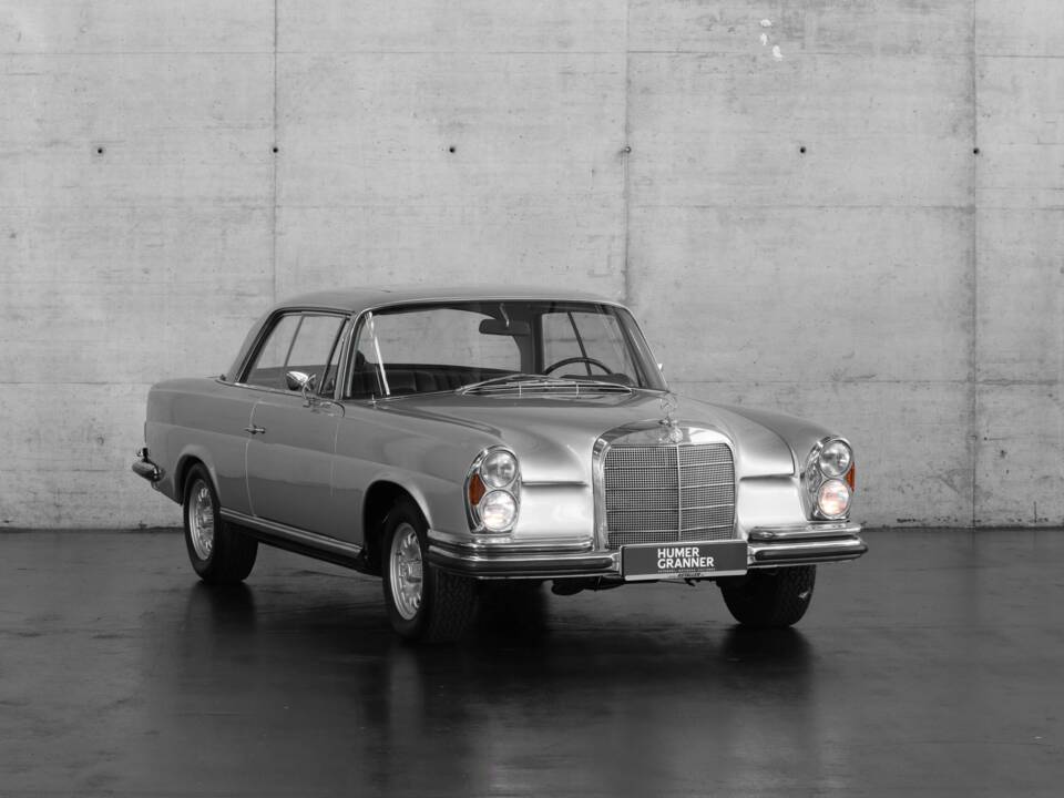 Afbeelding 3/50 van Mercedes-Benz 280 SE (1968)