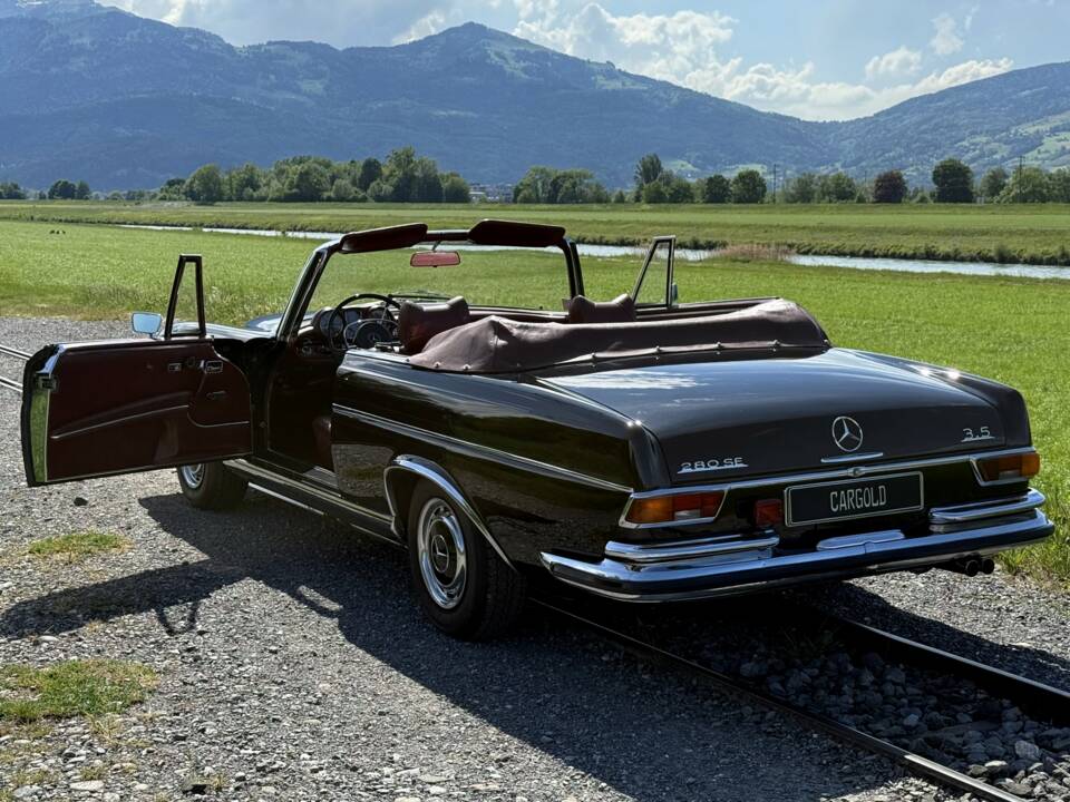 Bild 28/73 von Mercedes-Benz 280 SE 3,5 (1970)