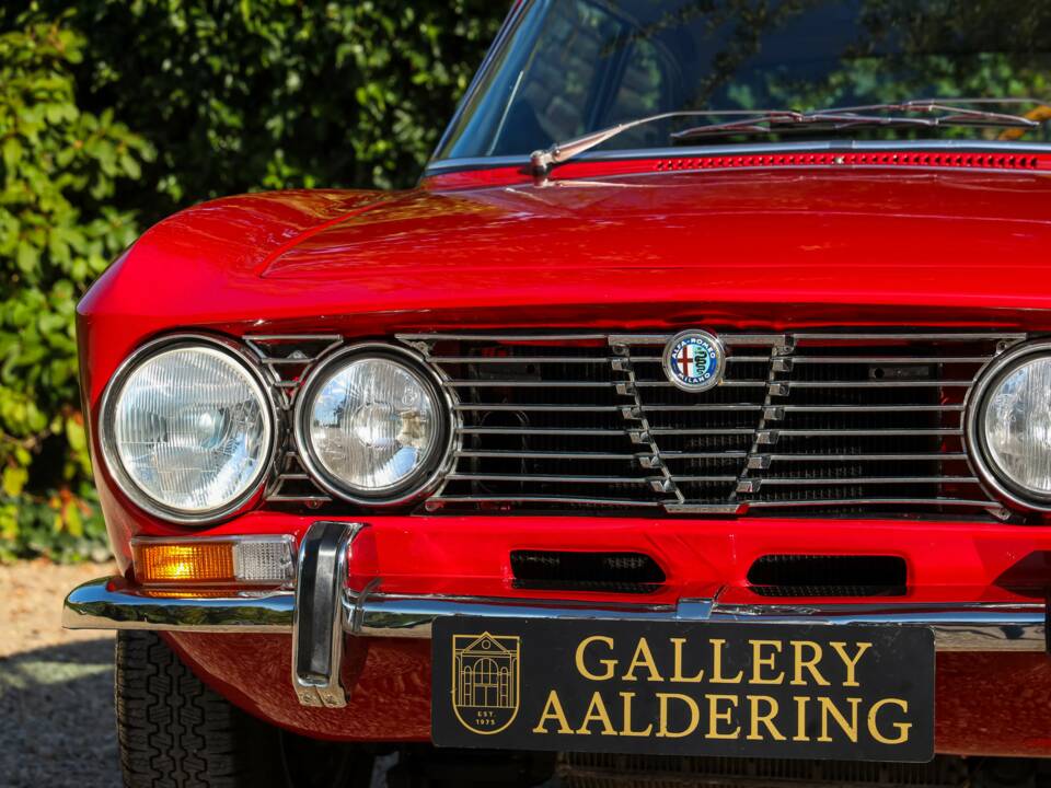 Imagen 40/50 de Alfa Romeo 2000 GT Veloce (1972)