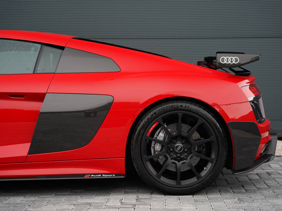 Image 10/50 de Audi R8 V10 plus (2018)