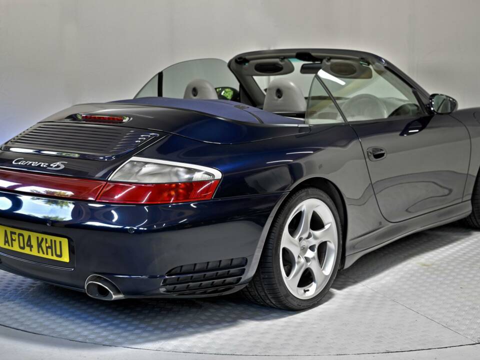 Bild 9/50 von Porsche 911 Carrera 4S (2004)