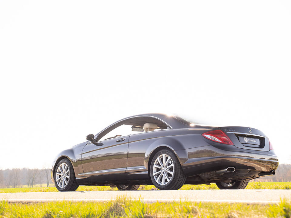 Image 5/67 of Mercedes-Benz CL 500 (2006)