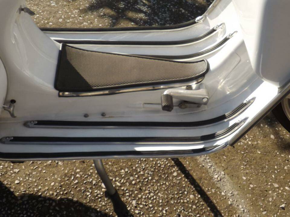 Image 25/40 of Piaggio Vespa 160 GS (1964)