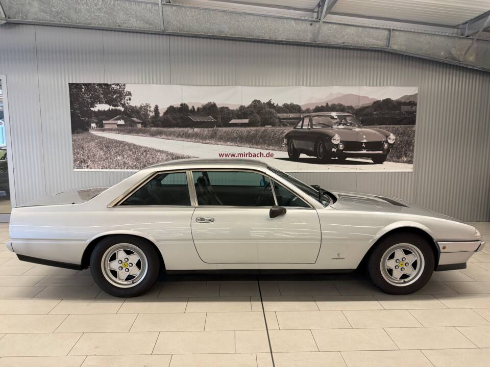 Image 7/18 of Ferrari 412 (1986)