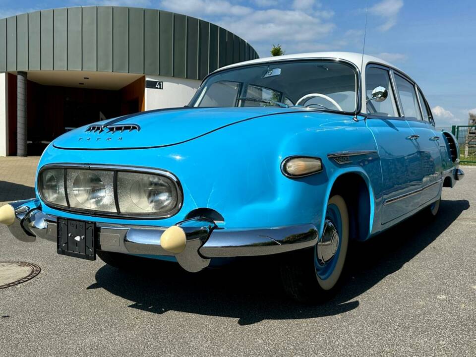 Image 5/17 de Tatra 603 Tatraplan (1959)