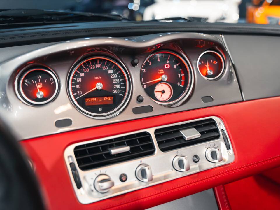 Image 41/41 of BMW Z8 (2002)