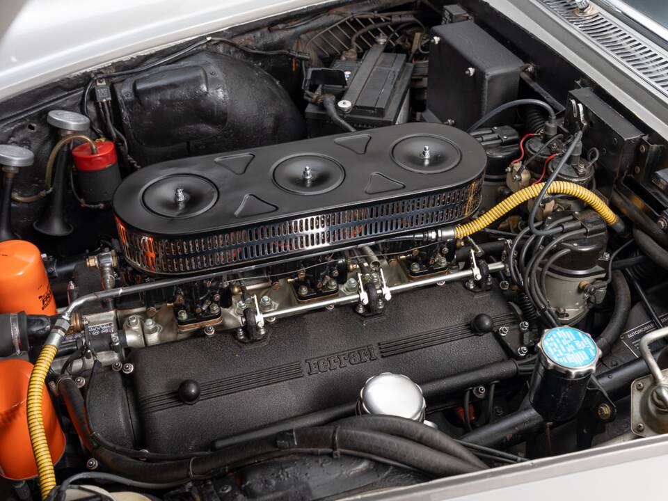 Image 29/29 of Ferrari 250 GTE (1961)