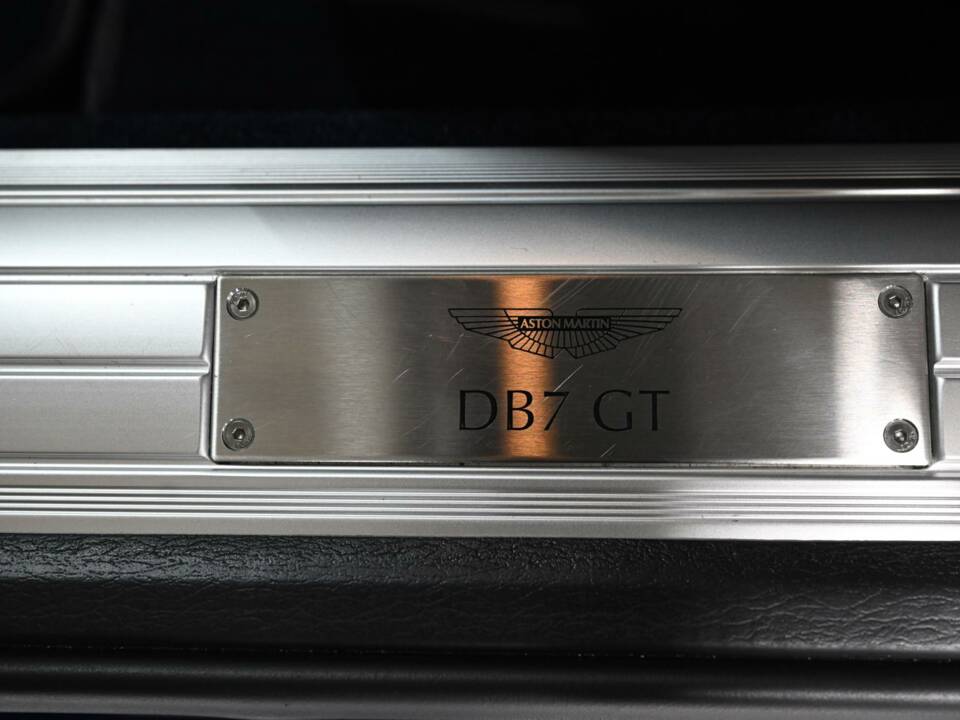 Image 45/50 of Aston Martin DB 7 GT (2004)