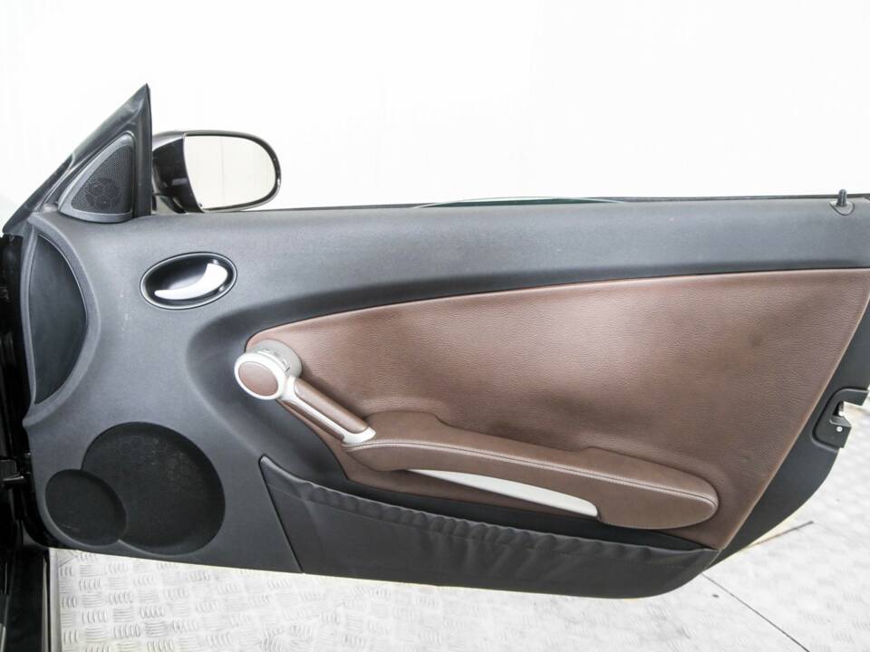 Immagine 33/50 di Mercedes-Benz SLK 200 Kompressor (2004)