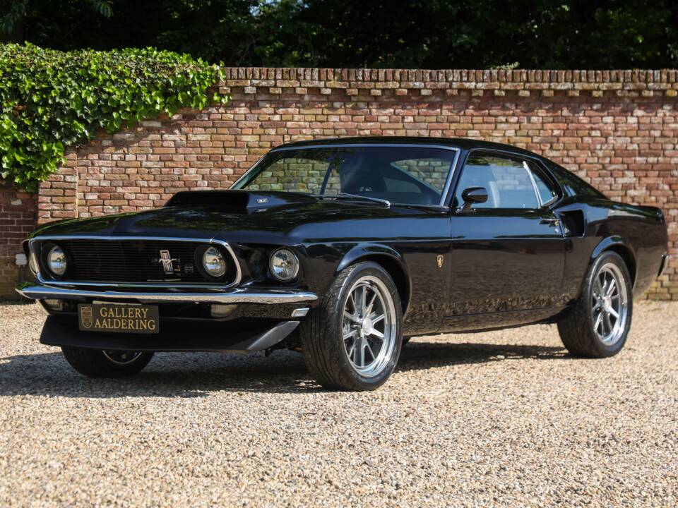 Image 8/50 of Ford Mustang 302 (1969)