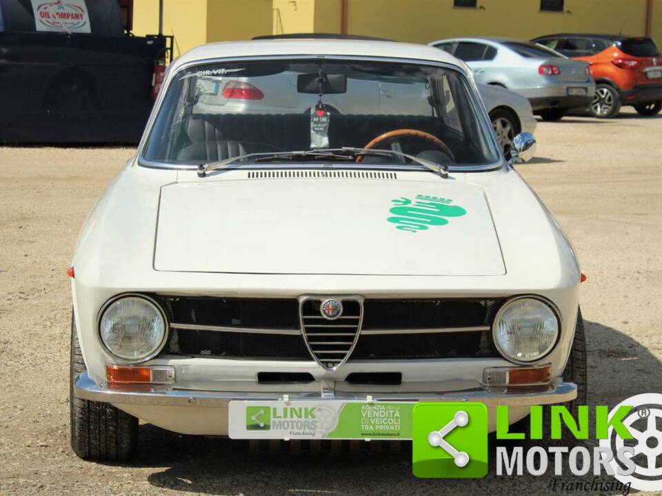 Imagen 9/10 de Alfa Romeo Giulia GT 1300 Junior (1973)