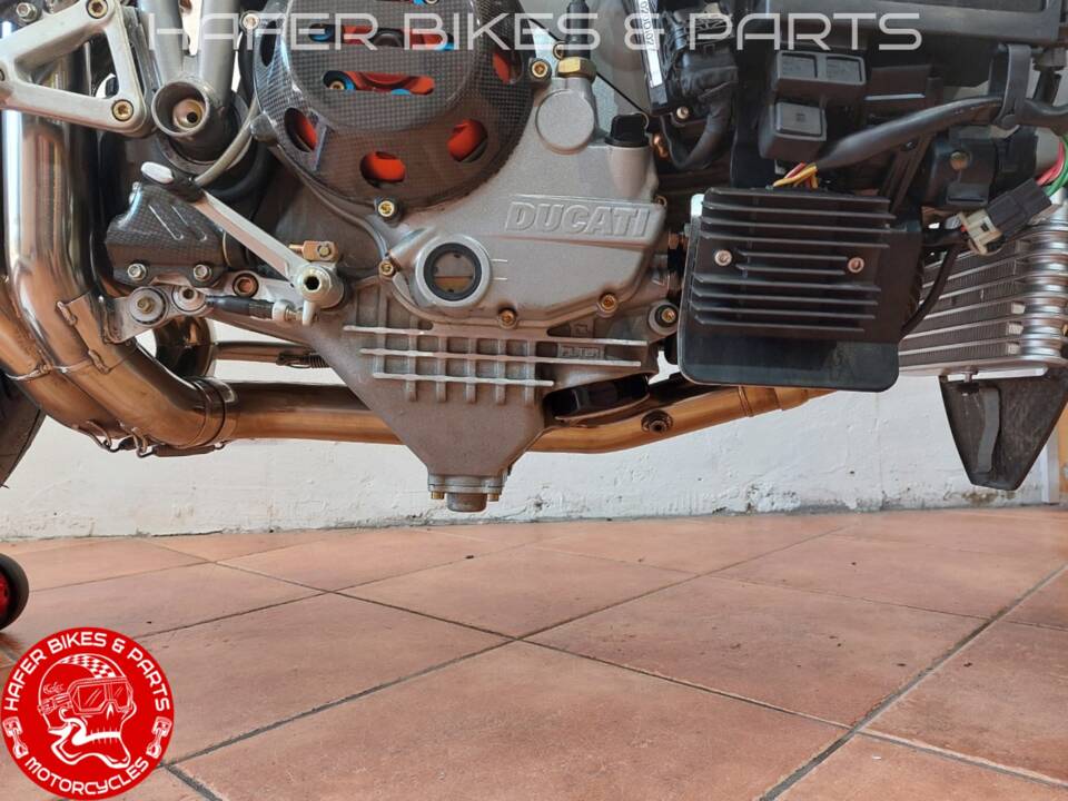 Immagine 53/58 di Ducati 998 R (2002)