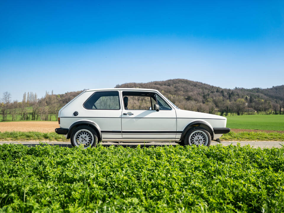Afbeelding 8/58 van Volkswagen Golf I GTI 1.6 (1982)