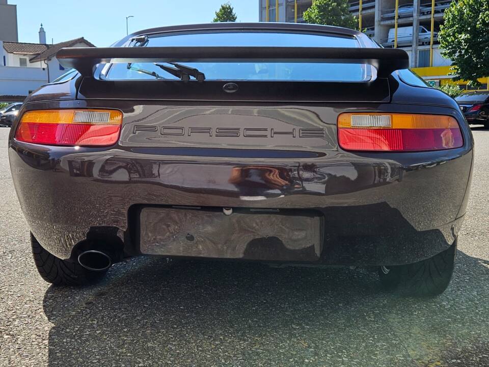 Image 8/28 of Porsche 928 S4 (1987)