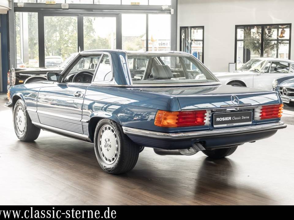 Afbeelding 3/15 van Mercedes-Benz 560 SL (1986)