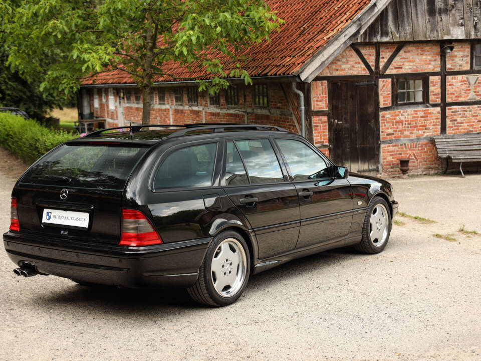 Bild 4/89 von Mercedes-Benz C 43 AMG T (1998)
