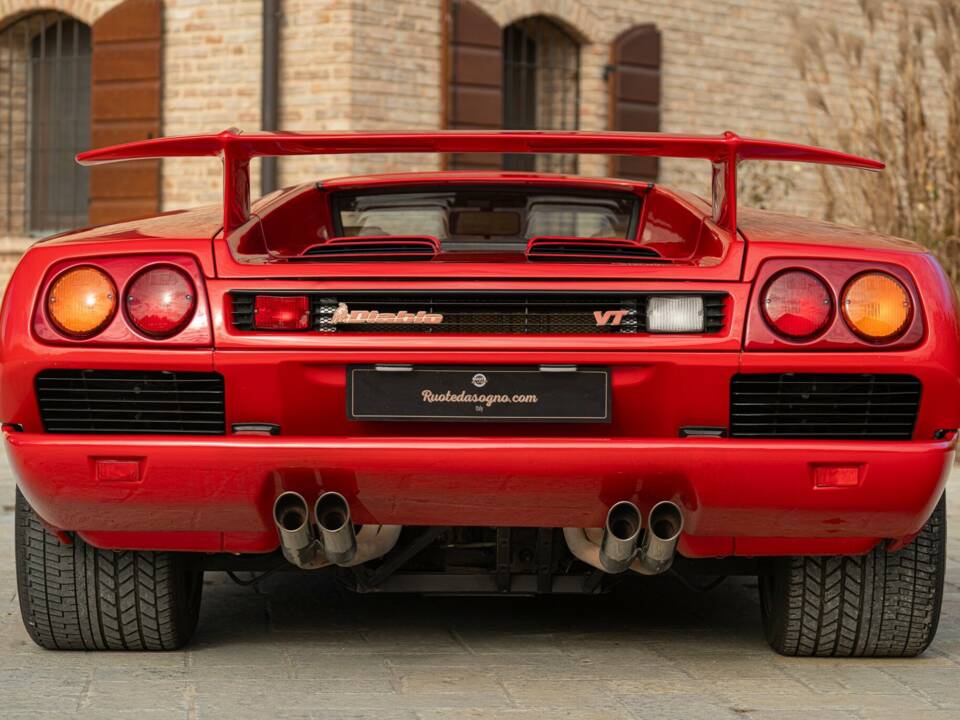 Image 9/50 of Lamborghini Diablo VT (1993)