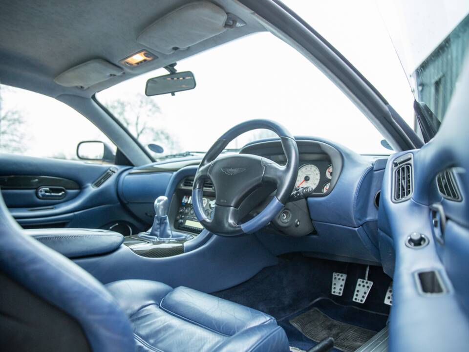 Image 47/74 of Aston Martin DB 7 GT (2004)