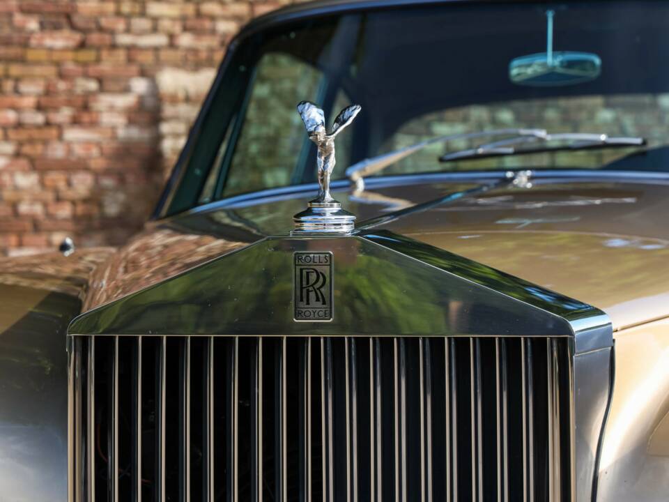 Image 32/50 of Rolls-Royce Silver Cloud III "Chinese Eyes" (1965)