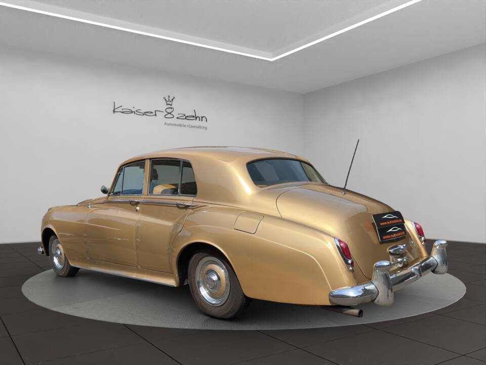 Image 6/26 of Rolls-Royce Silver Cloud II (1961)