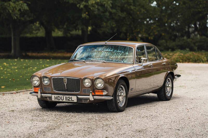 Image 8/50 of Jaguar XJ 12 (1972)
