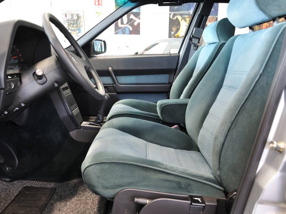 Bild 19/41 von Alfa Romeo 164 2.0 (1990)