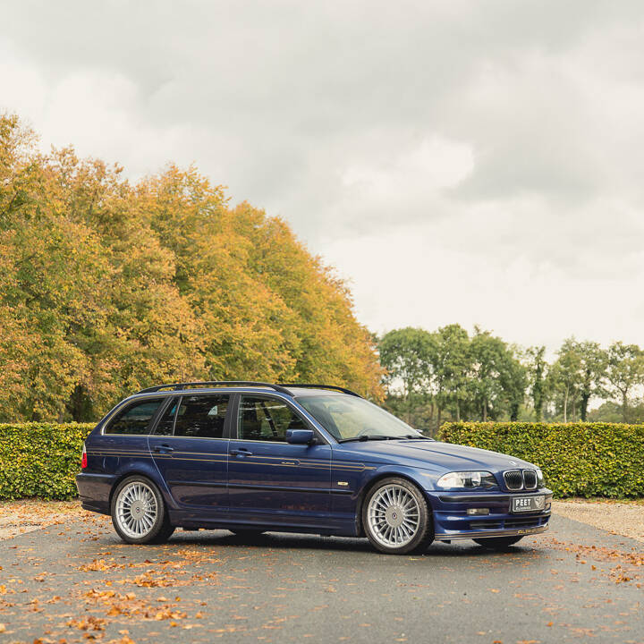 Image 30/99 of ALPINA B10 3.3 Touring (2001)