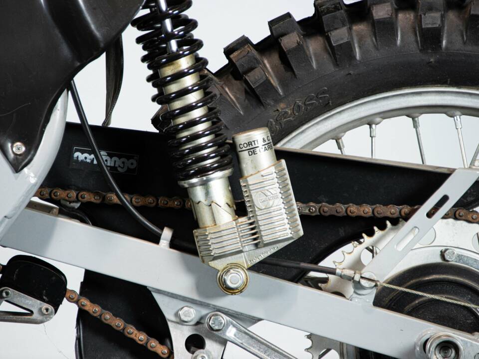 Immagine 19/50 di Aspes DUMMY (1977)