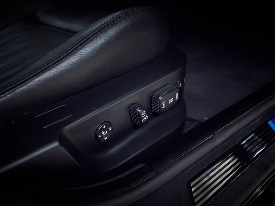 Image 47/99 of BMW M5 (2000)