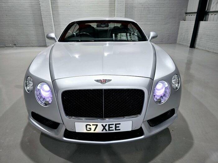 Image 3/7 of Bentley Continental GT V8 (2012)