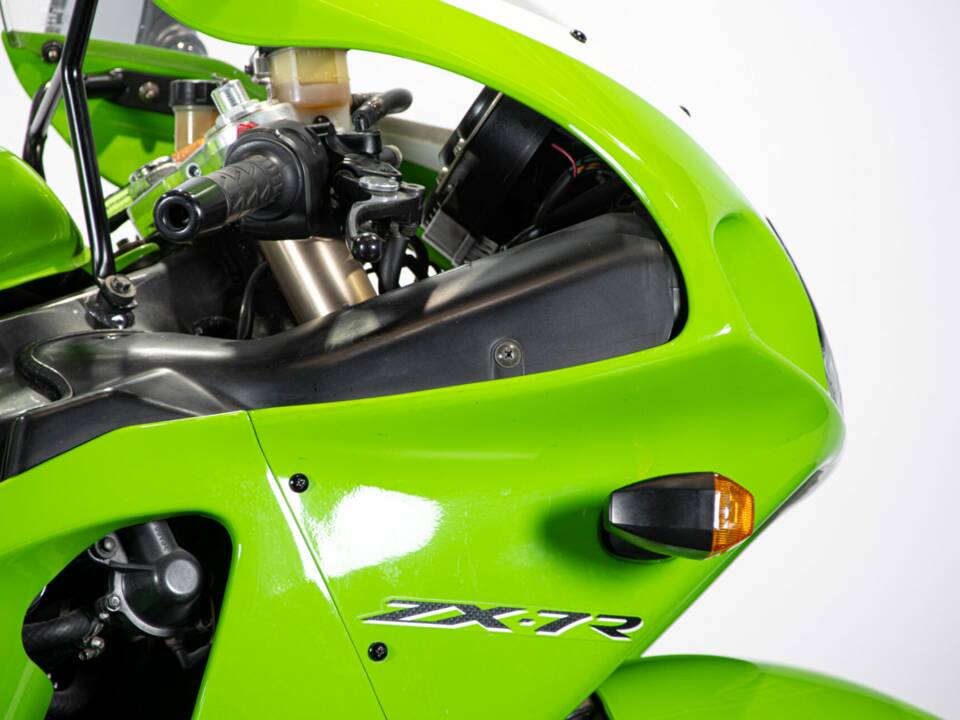 Immagine 27/50 di Kawasaki Ninja 750 ZX-7R (1999)