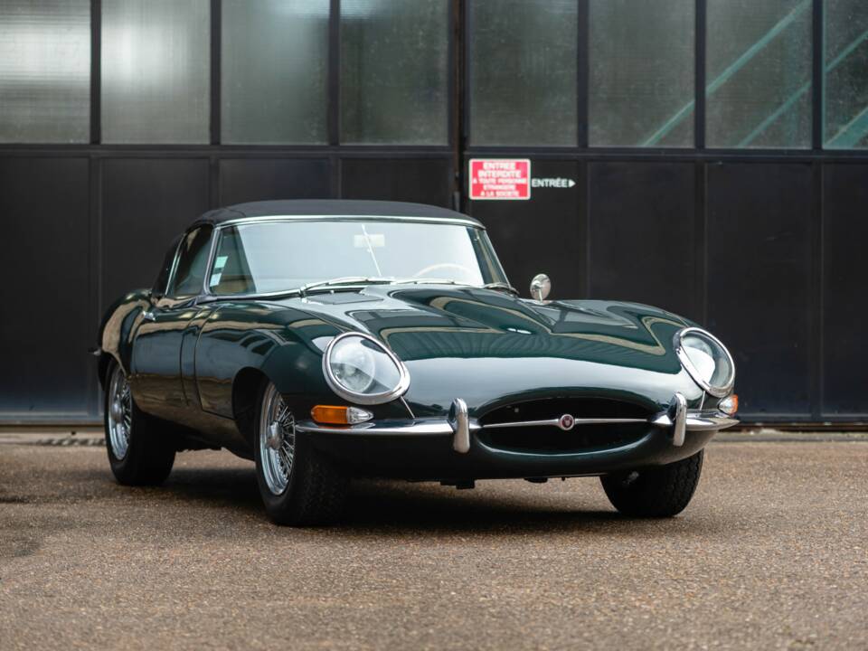 Image 4/48 de Jaguar Type E 4.2 (1965)