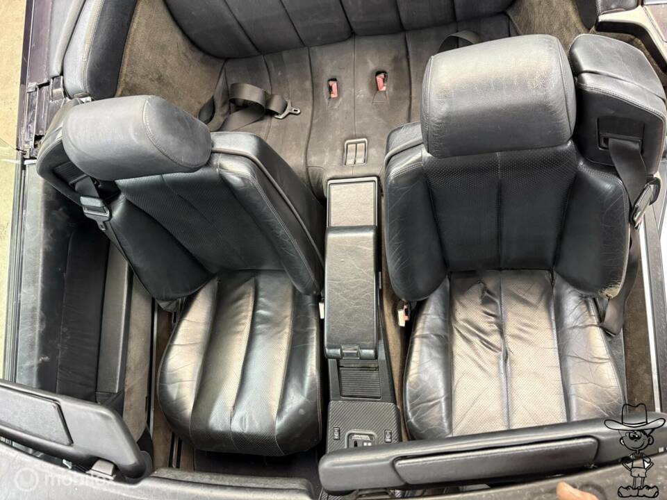 Image 12/40 of Mercedes-Benz 300 SL-24 (1990)