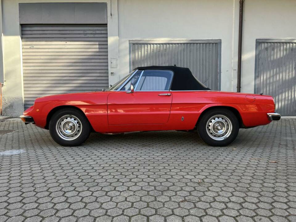 Afbeelding 2/50 van Alfa Romeo Spider 1300 Junior (1973)