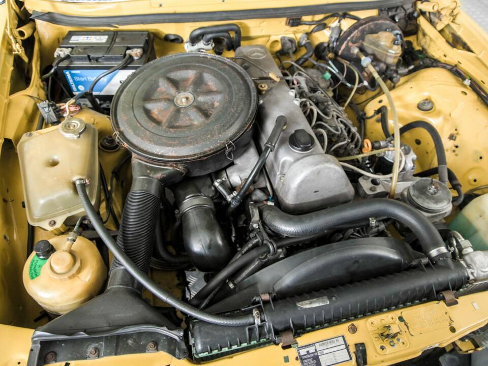 Bild 40/50 von Mercedes-Benz 300 TD Turbodiesel (1981)