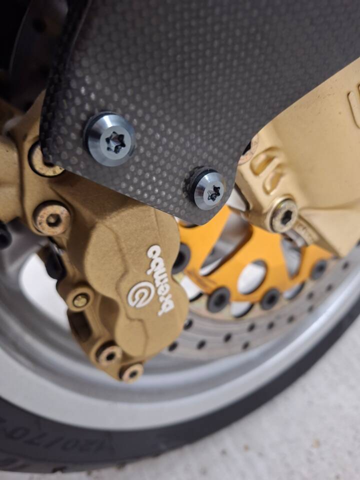 Image 4/15 of Bimota YB11 Superleggera (1998)