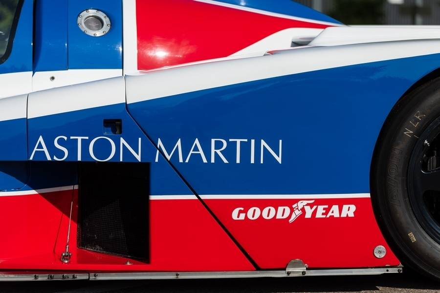 Image 21/50 of Aston Martin AMR1 (1989)