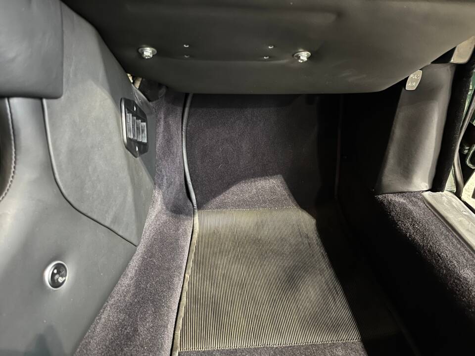 Image 30/47 of Jaguar XJ 6 C 4.2 (1976)