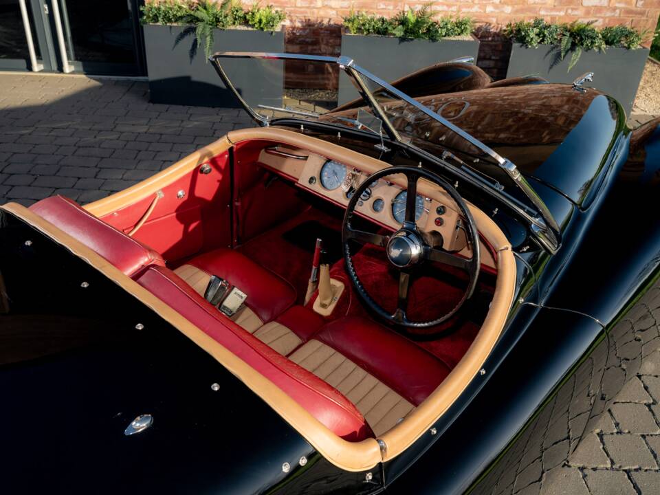 Afbeelding 42/58 van Jaguar XK 120 OTS (1951)